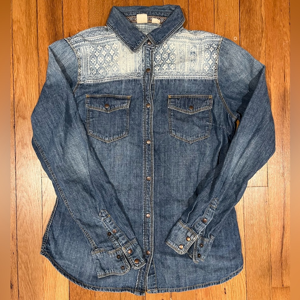 Patterned denim button up shirt